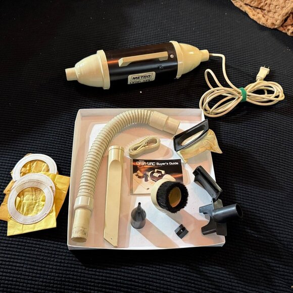 Metro Data-Vac MDV-1 Computer Tech DataVac Vacuum with Accessories, Circa 1980 - Picture 13 of 14